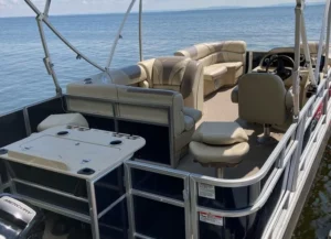 11 Passenger pontoon boat for rent on Oneida Lake